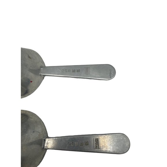 Set of 3 Twoyco Cast Aluminum 250 MM Scoops Ice Flour Farmhouse Kitchen - Picture 4 of 8